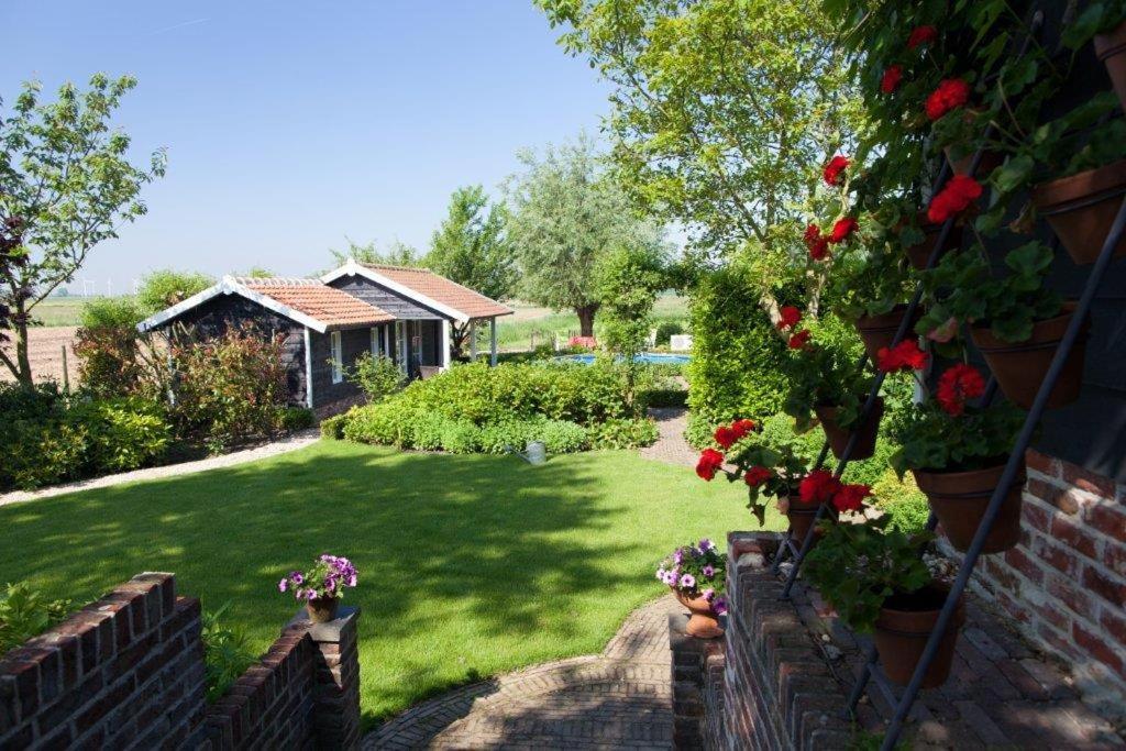 In D'Ouwe Vlaamse Schuur Bed & Breakfast Ossendrecht Exterior photo